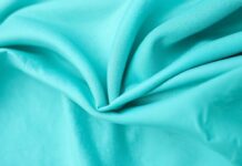 Kumaşlar ve Moda Dünyası: Birbirleriyle Nasıl Eşleşir? Fabrics and the Fashion World: How Do They Complement Each Other?